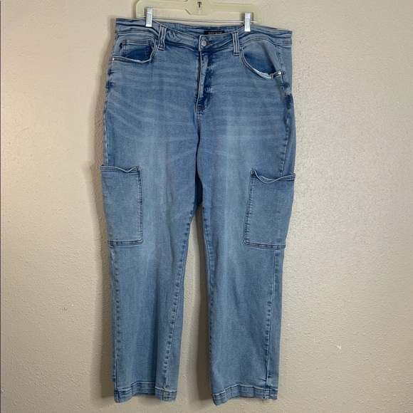 Judy Blue Women’s Carpenter Cargo Jeans – Size 22W Plus Stretchy Light Wash - Picture 1 of 10